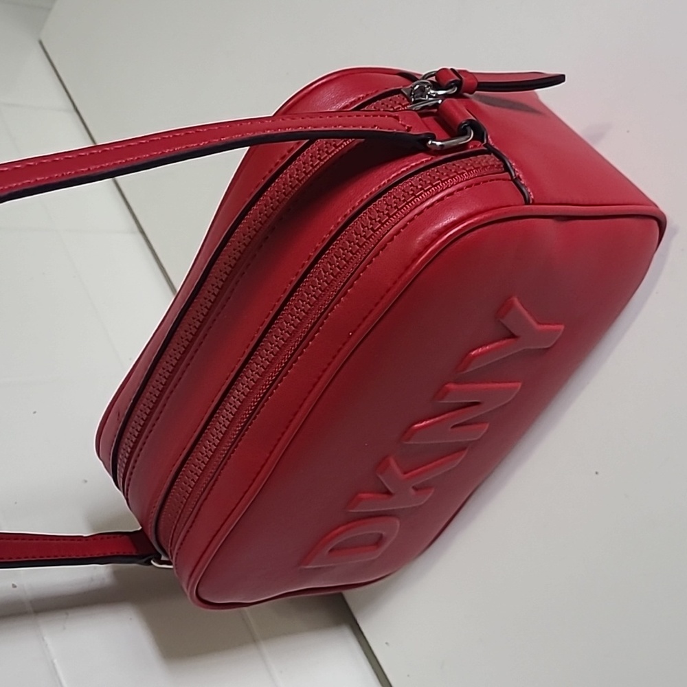 DKNY TILLY CAMARA RED CROSBODY BAG NEW